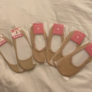 Women’s fashion no-show skin tone socks BRAND NEW